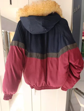 Anorak de nieve con capucha desmontable