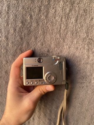 Cámara Digital Canon IXUS V3