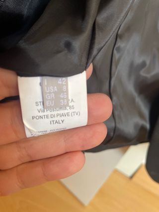 Giacca Stefanel nera con bottoni fucsia