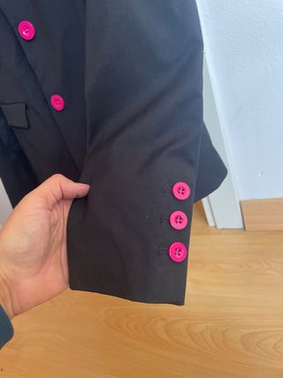 Giacca Stefanel nera con bottoni fucsia