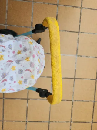 Carrito de muñecas con capota y bolsa