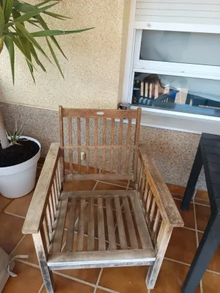 Conjunto exterior: 2 sillones y mesa