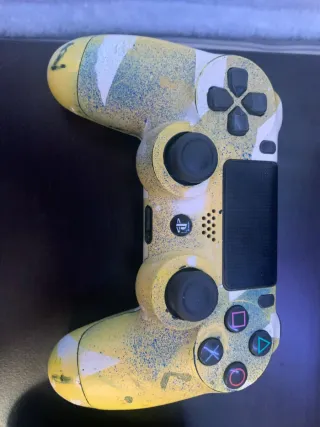 PS4 Slim 500GB + 2 Mandos