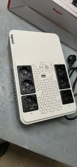 Legrand Keor Multiplug UPS 310082