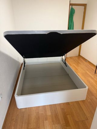 Vendita completa di nostri letti a soppalco, materassi, testiere e altro ancora!