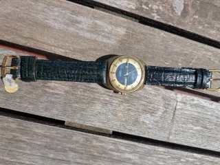 Reloj Longines Comet Automático Dorado
