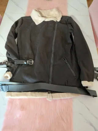 Casaco preto com pelo