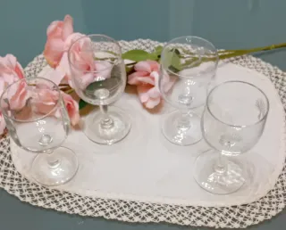 Set 4 bicchieri con decoro inciso