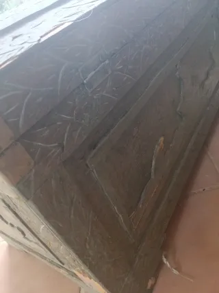 Baúl antiguo madera motivos marineros