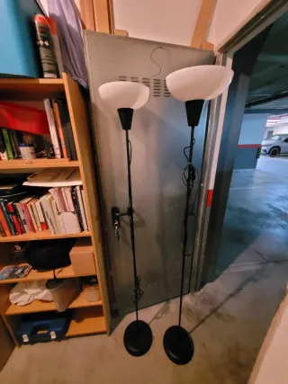 2 Lámparas de Pie Modernas