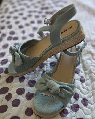 Lote Sandalias de cuña número 35 Cristian Lay