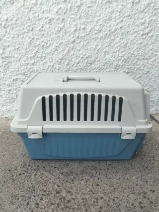 Transportín perro azul y blanco