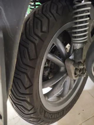 Piaggio Beverly Tourer 300 (2010)