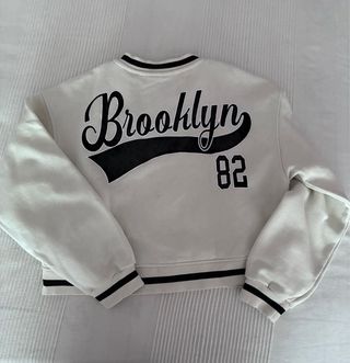 Conjunto cazadora y sudaderas niña