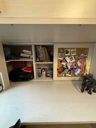Habitación infantil estudio litera y escritorio