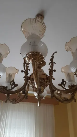 Lámpara de techo vintage dorada y roja