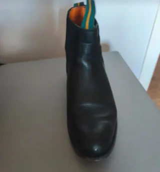 Botas de piel hombre negras