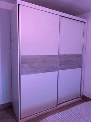Armario de 2 puertas correderas