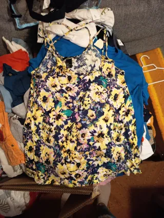 Camiseta H&M floral S/36/8