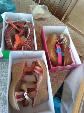 Lote de 3 pares de sandalias de cuña del 38