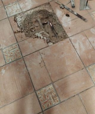 BUSCO ESTA BALDOSA