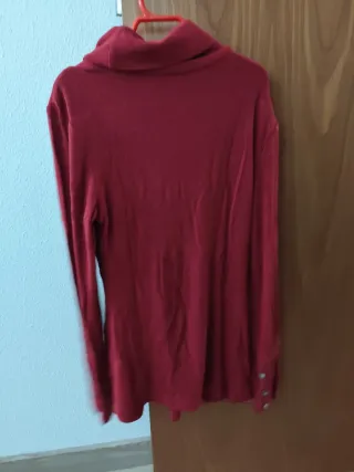 Jersey premamá y lactancia cuello alto rojo