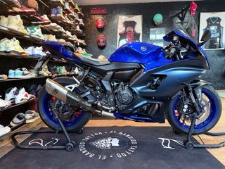 Yamaha R7 Sportbike Azul y Negro