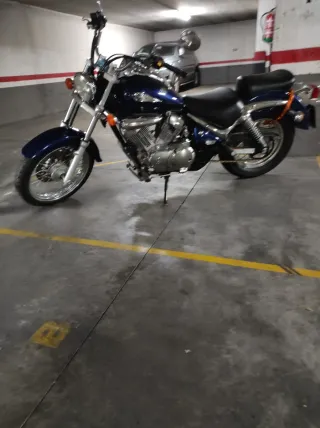 Suzuki Intruder 250cc 2005