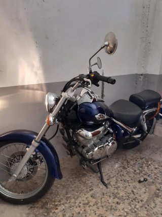 Suzuki Intruder 250cc 2005