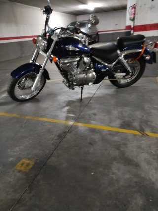 Suzuki Intruder 250cc 2005