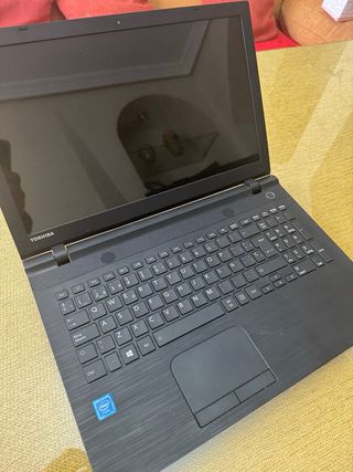Portátil Toshiba Satellite Negro