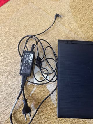 Portátil Toshiba Satellite Negro