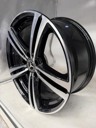 Juego Llantas Mercedes original 18 pulgadas 5X112