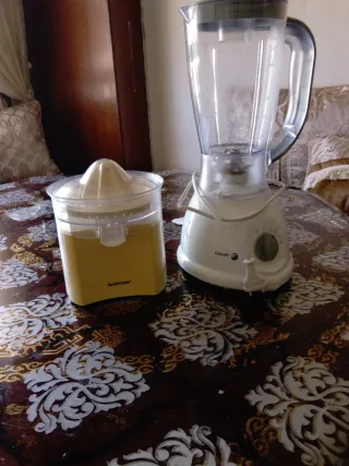 Licuadora como nuevo y exprimidor Fagor Silvercre