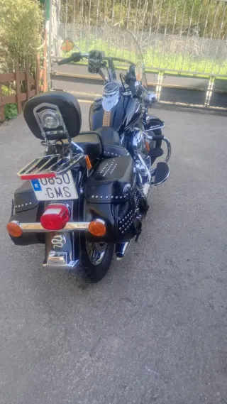 Harley Davidson Heritage Softail Negra