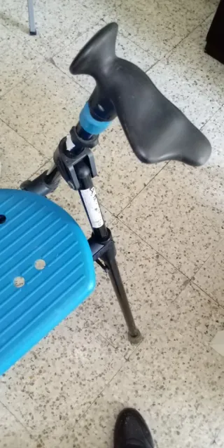 Tacataca con asiento azul