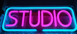 Lampada Neon LED "STUDIO"