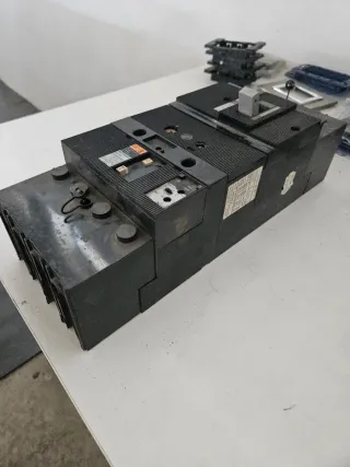 Merlin Gerin C160N vigi C160NHL interruttore