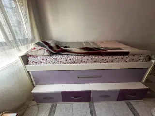 Cama nido + Escritorio seminuevo