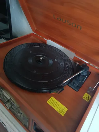 Tocadiscos Lauson Marrón