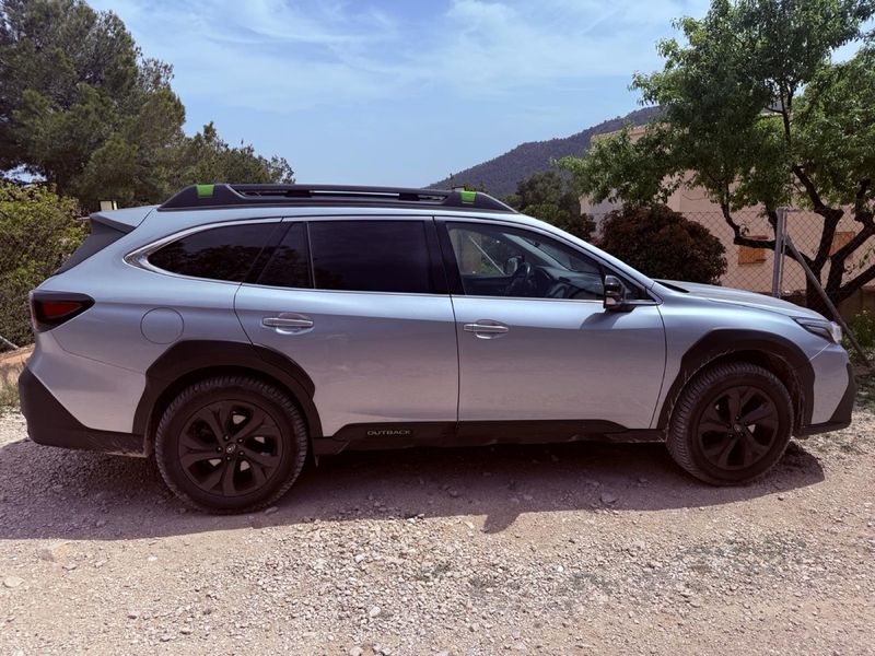Subaru Outback 2022 - foto 1