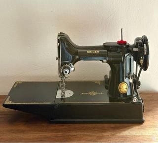 Macchina da cucire Singer 221 featherweight