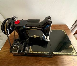 Macchina da cucire Singer 221 featherweight