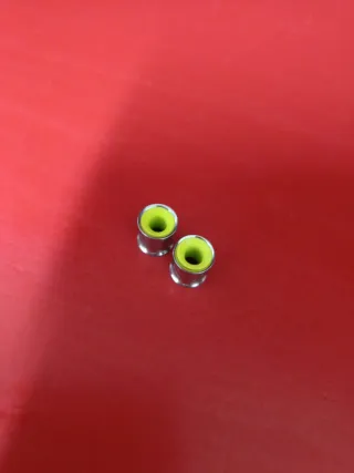 Túneles para orejas plata y verde