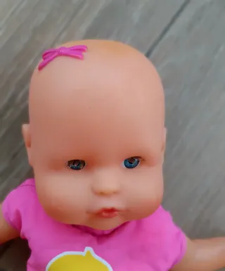 Muñeca Nenuco Mi Primer Baño con patito