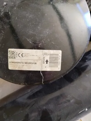 Tubos de chimenea metálicos negros