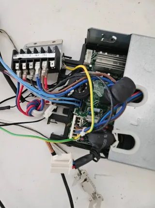 Scheda Condizionatore Carrier 38QUS12DS-1