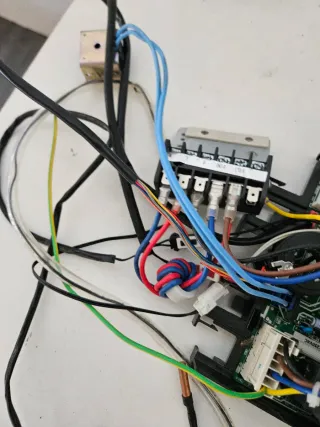 Scheda Condizionatore Carrier 38QUS12DS-1