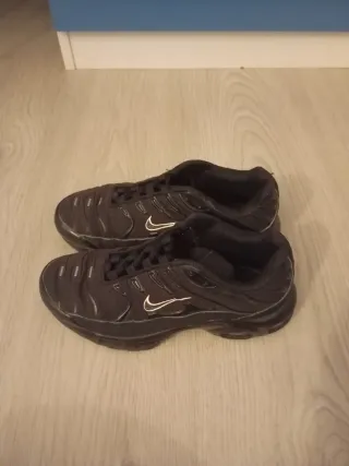 Nike TN Bambas Negras Talla [Talla]