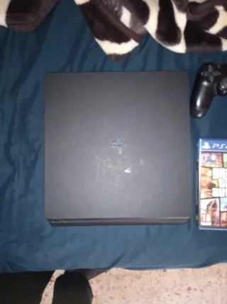 Play station 4 pro Slim 500gb